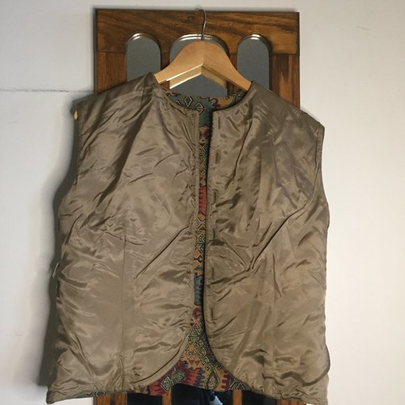 VINTAGE SUTTLE & SEAWINDS VESTS SIZE L - Picture 3 of 4